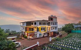 Strawberry King Resort