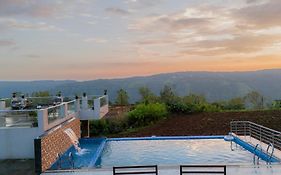 Strawberry King Resort